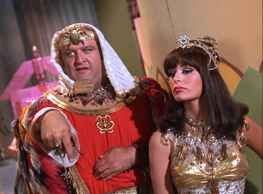 The Spell of Tut / Tut's Case Is Shut - Batman season 2 - King Tut (Victor Bupno) and Cleo Patrick